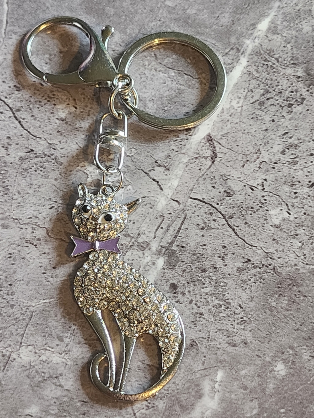 Rhinestone Cat Keychain in Gold & Silver Like New